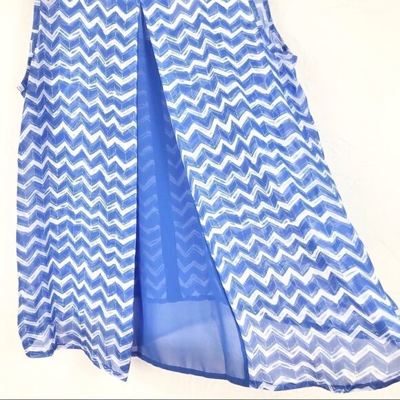 Candie’s Sky Blue Chevron Sleeveless Lightweight Flowy blouse NEW - Picture 4 of 6